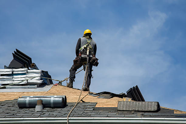 Professional Gutter Installation technician working in Destin, FL